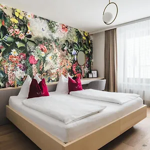 Altstadthotel Weisse Taube Hotell