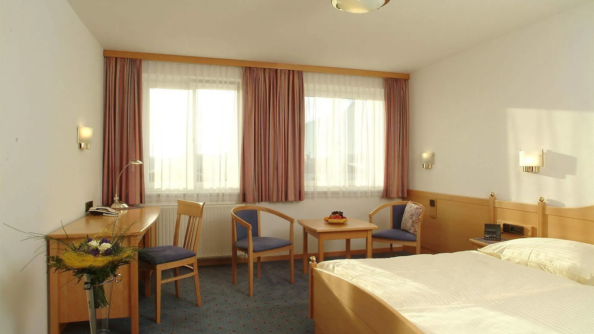 Airporthotel Salzburg - Hotel Am Salzburg Airport 4*,  Österrike